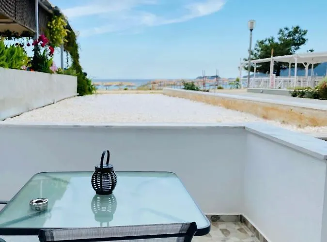 Ifigenia Sea View דירה *